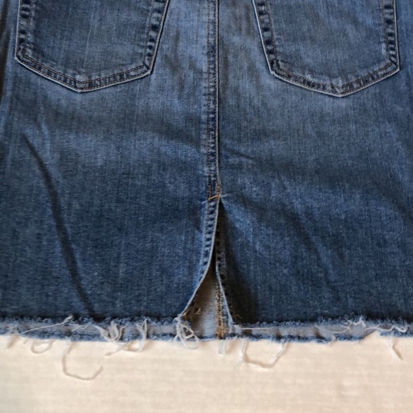 JOE’S JEANS, MELISSA BUTTON FLY DISTRESSED DENIM MINI SKIRT/PREOWNED - Picture 14 of 14